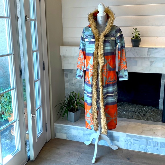 J.C. Fashions Jackets & Blazers - J.C. Fashions Boho Tribal Print Faux Fur Trim Hooded Coat Size Small EUC